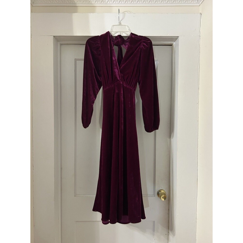 Woman’s Velvet Long Dress Size LXS Deep Fuchsia Formal Holiday Wedding Open Back